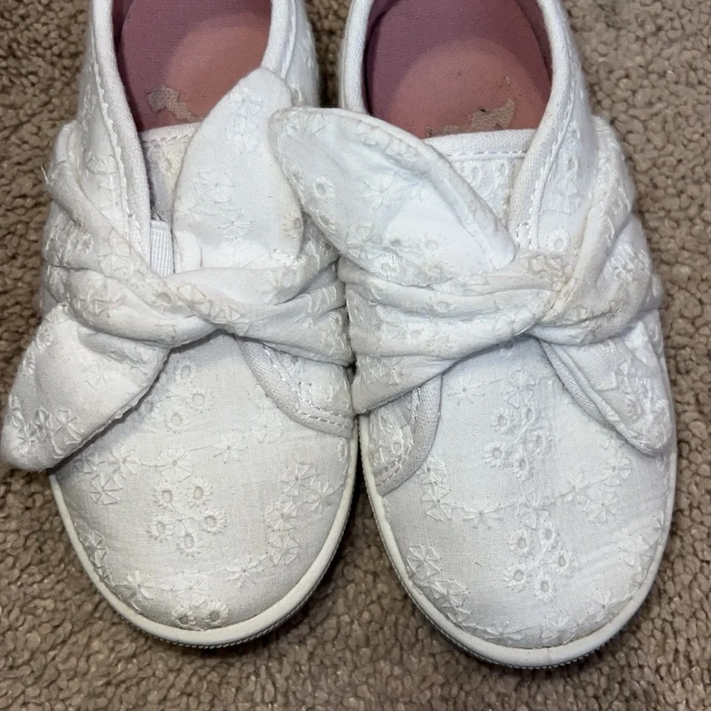 Oshkosh white eyelet slip on toddler sneakers
